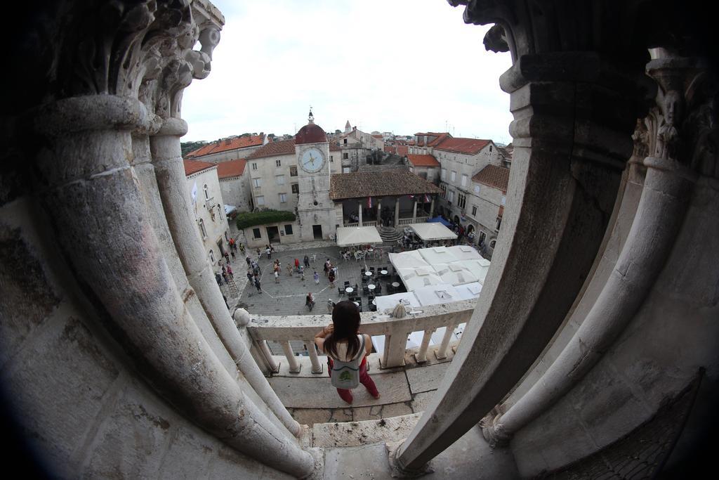 Apartment Fabijanko Oldtown Trogir Exterior foto